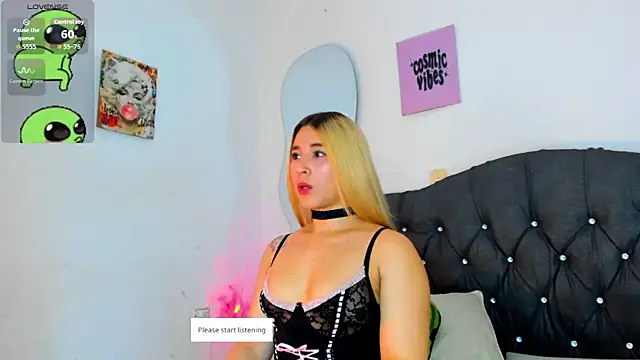 Vickyallien online show from December 15, 2025, 3:51 pm