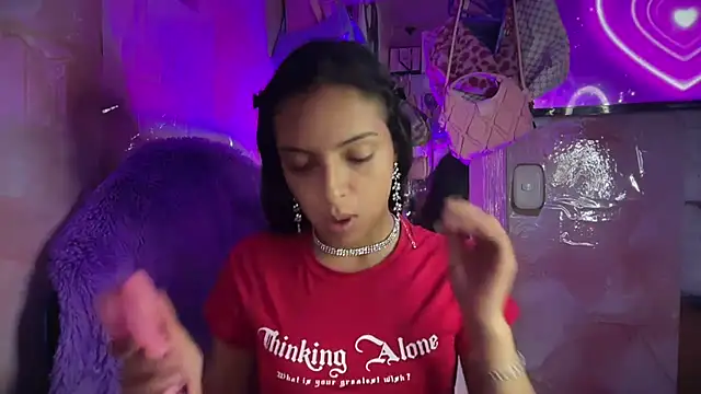 Skye Moore online show from July 29, 2026, 2:00 am
