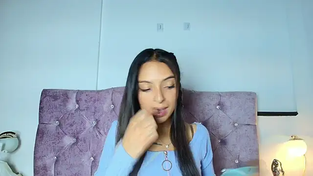 Snapshot of Skye_Moore chatting on October 22, 2025, 7:13 pm Skye Moore online show from October 22, 2025, 7:13 pm