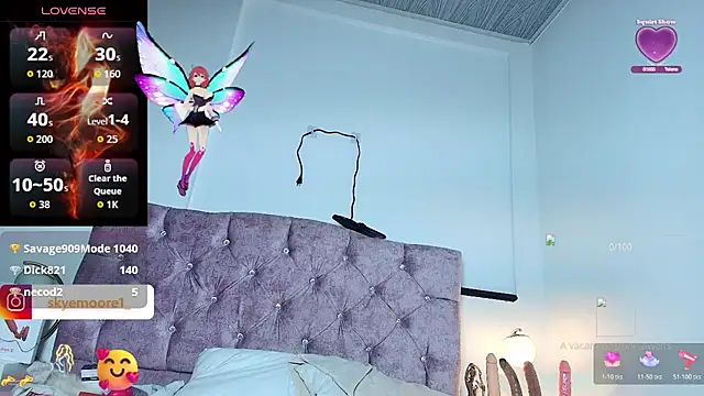 Snapshot of Skye_Moore chatting on October 31, 2025, 12:13 pm Skye Moore online show from October 31, 2025, 12:13 pm