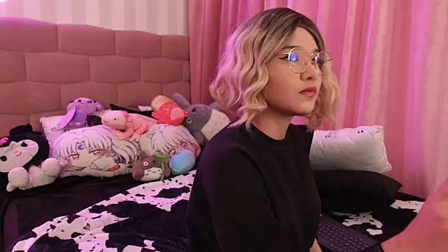 NataliaNovak online show from November 26, 2025, 9:37 pm