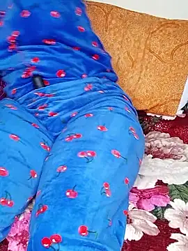 Malika-697 online show from November 11, 2025, 9:53 pm