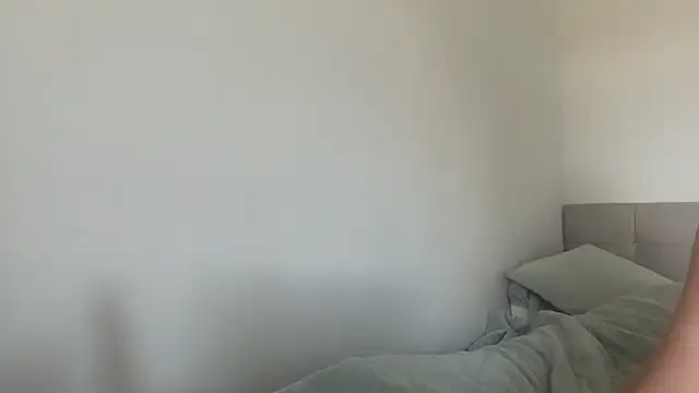 Snapshot of skyejde chatting on September 12, 2025, 2:06 pm skyejde online show from September 12, 2025, 2:06 pm