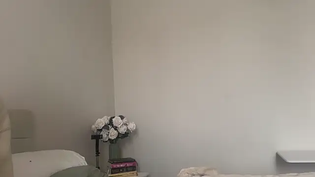 Snapshot of skyejde chatting on October 31, 2025, 9:28 am skyejde online show from October 31, 2025, 9:28 am