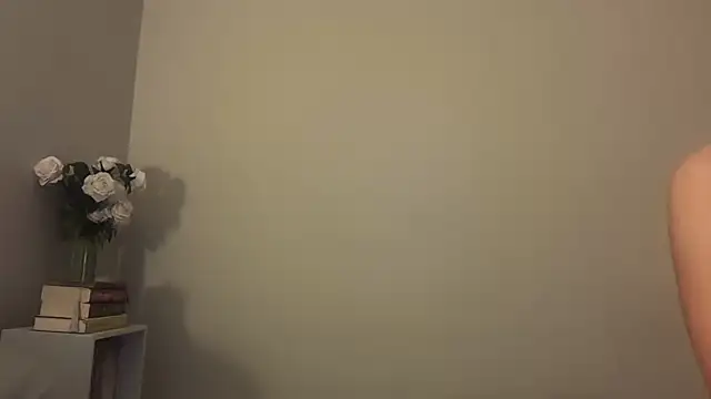 Snapshot of skyejde chatting on December 21, 2025, 9:37 pm skyejde online show from December 21, 2025, 9:37 pm