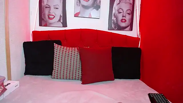 Tiana Ebony18 online show from March 4, 2026, 12:02 pm