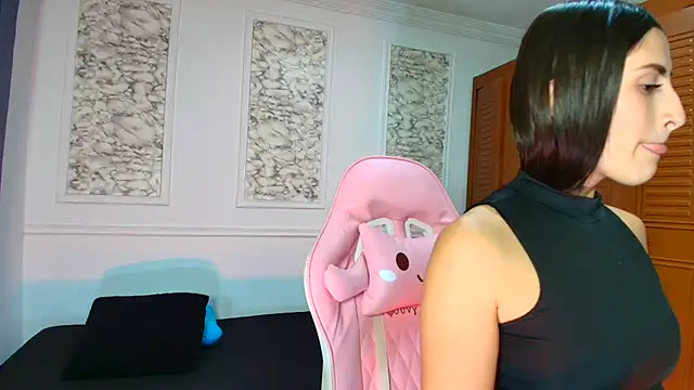 Danella houston online show from December 14, 2025, 11:10 pm