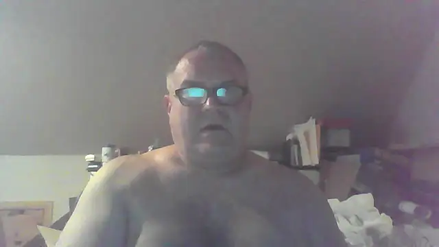 mkestr69 online show from August 5, 2026, 8:03 pm
