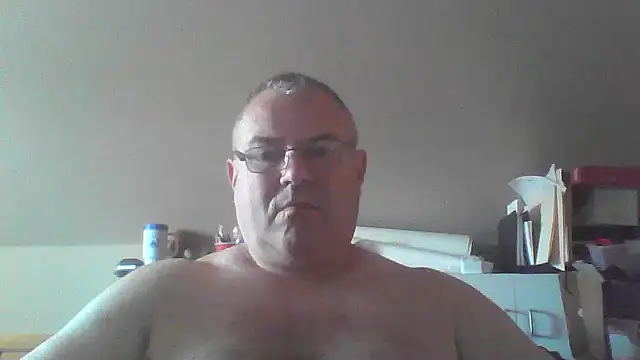 mkestr69 online show from September 19, 2025, 3:16 pm