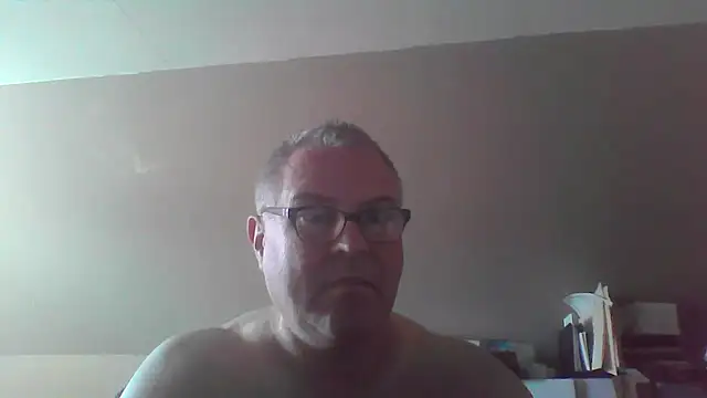 mkestr69 online show from September 15, 2025, 2:50 pm