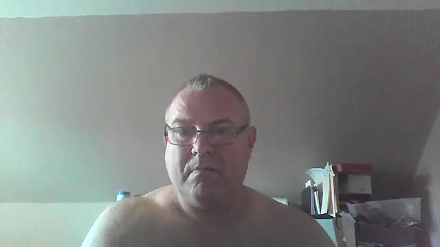 mkestr69 online show from September 24, 2025, 3:51 pm