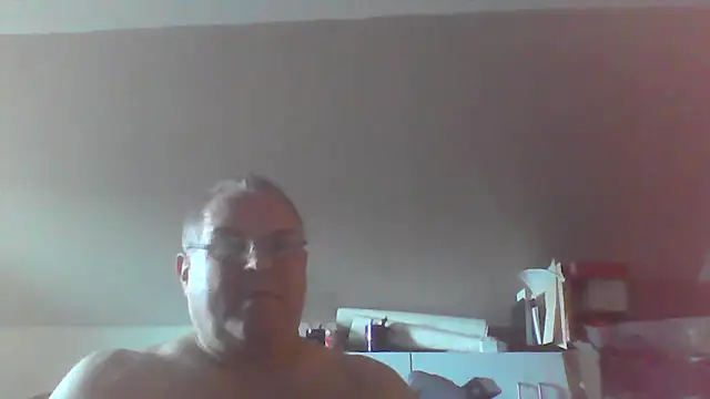 mkestr69 online show from September 17, 2025, 4:31 pm