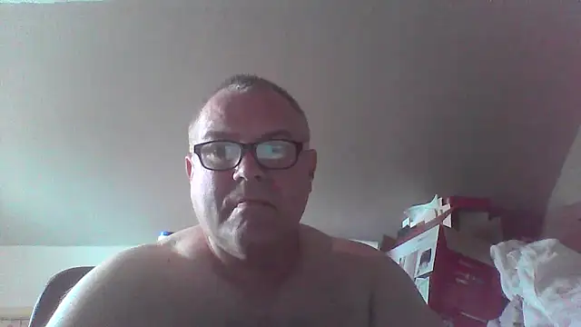mkestr69 online show from June 13, 2026, 7:23 pm