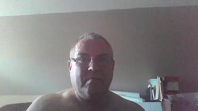 mkestr69 online show from October 1, 2025, 5:17 pm