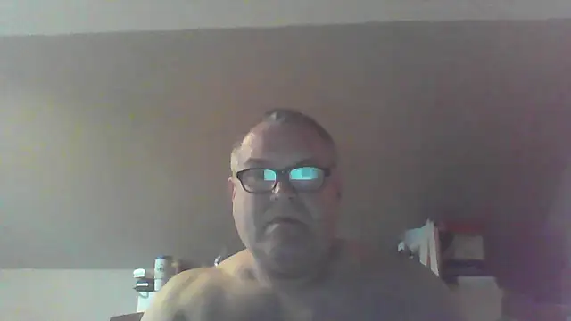 mkestr69 online show from April 27, 2026, 6:06 pm