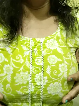 Your cutiepie  online show from November 26, 2025, 6:19 pm