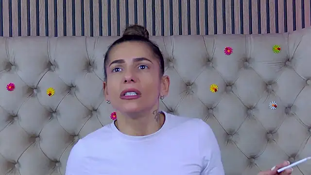 Snapshot of PlayfulShow chatting on January 17, 2026, 11:47 am PlayfulShow online show from January 17, 2026, 11:47 am