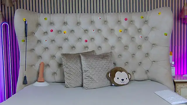 PlayfulShow online show from April 8, 2026, 2:18 pm