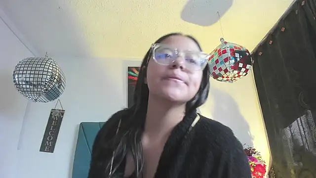 Snapshot of Ariel_star1 chatting on April 30, 2026, 1:29 pm Ariel star1 online show from April 30, 2026, 1:29 pm