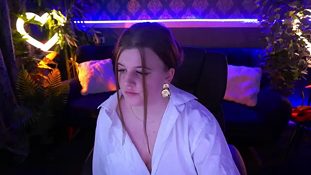 KristiMoons online show from March 4, 2025, 8:16 pm