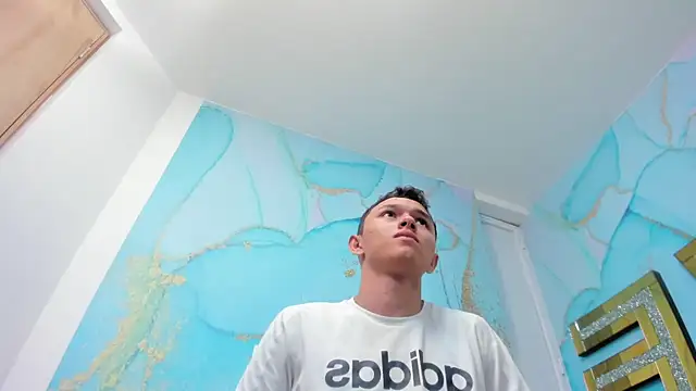 Andy dior18 online show from March 23, 2025, 2:04 am