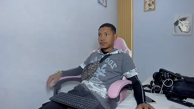 blackdirty420 online show from October 19, 2025, 3:37 pm