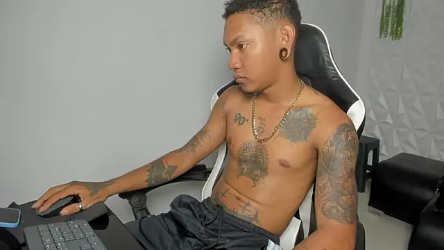 Snapshot of blackdirty420 chatting on February 12, 2026, 1:55 pm blackdirty420 online show from February 12, 2026, 1:55 pm