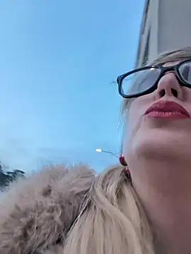 Sexybiene969 online show from March 14, 2026, 5:08 pm