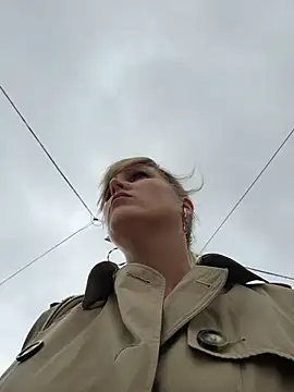 Sexybiene969 online show from October 25, 2025, 2:28 pm