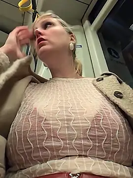 Sexybiene969 online show from January 10, 2026, 5:08 pm