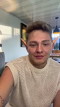 Snapshot of Angel_Montiell chatting on October 31, 2025, 10:16 pm Angel Montiell online show from October 31, 2025, 10:16 pm