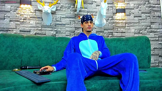 Dirty Kingg online show from November 15, 2025, 9:19 pm