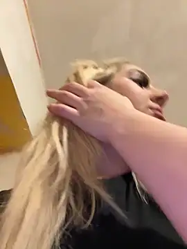 hotamanda01 online show from February 13, 2026, 11:38 pm