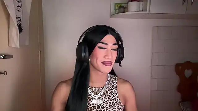 Ladyosa99 online show from February 6, 2025, 4:25 pm