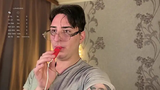 dark-willoww online show from December 20, 2025, 2:20 pm