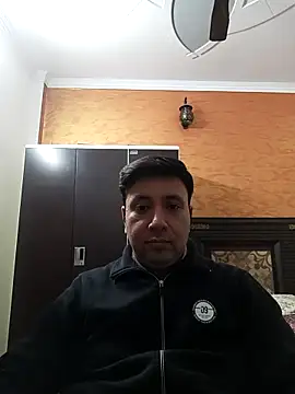 Snapshot of innocentboy1987 chatting on November 17, 2025, 9:02 am innocentboy1987 online show from November 17, 2025, 9:02 am