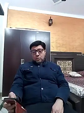 Snapshot of innocentboy1987 chatting on February 16, 2025, 4:31 am innocentboy1987 online show from February 16, 2025, 4:31 am