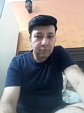 innocentboy1987 online show from May 16, 2026, 6:56 am