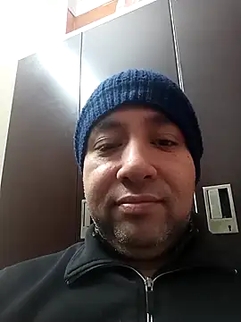 innocentboy1987 online show from February 4, 2026, 3:45 am