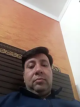 innocentboy1987 online show from February 12, 2026, 7:08 am