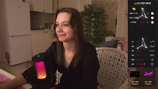 alexa feels  online show from October 23, 2025, 3:54 pm