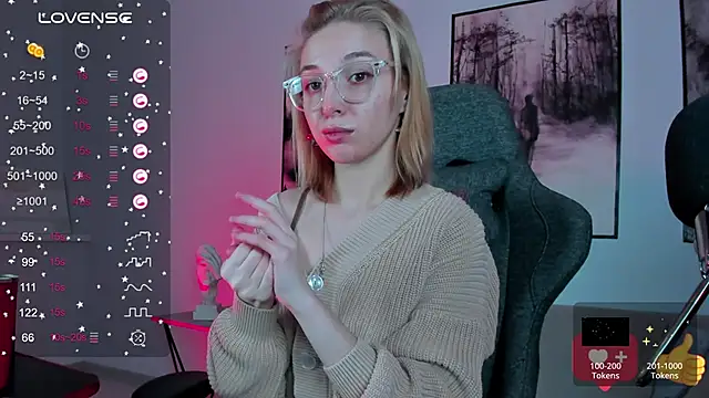 PhilippaAdamas online show from February 20, 2025, 5:44 am