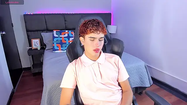 Aiiden 15 online show from December 15, 2025, 12:44 pm