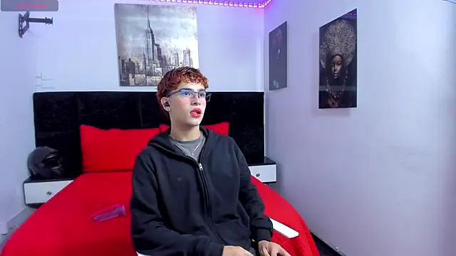 Aiiden 15 online show from September 18, 2025, 12:19 pm