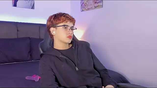 Aiiden 15 online show from September 29, 2025, 12:11 pm