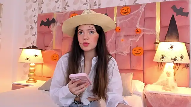 ArianaFranco online show from October 29, 2025, 2:16 pm