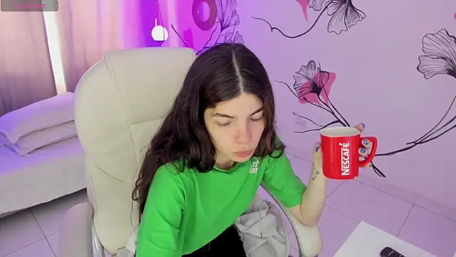 Isabela Fiorelli online show from January 18, 2026, 1:14 pm