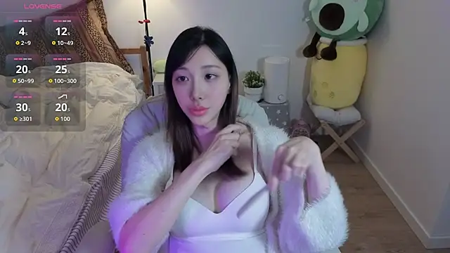 joycemilka online show from April 7, 2026, 12:40 pm