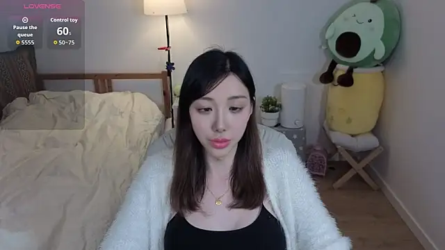 joycemilka online show from March 29, 2026, 12:29 pm