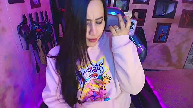 cherryy bombshelll online show from February 14, 2026, 4:18 pm